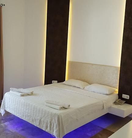 Safir Hotel Bitez Esterno foto