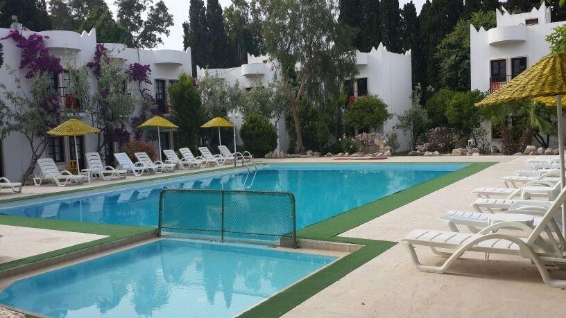 Safir Hotel Bitez Esterno foto