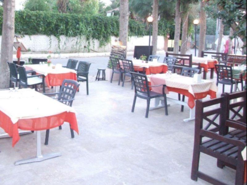 Safir Hotel Bitez Esterno foto