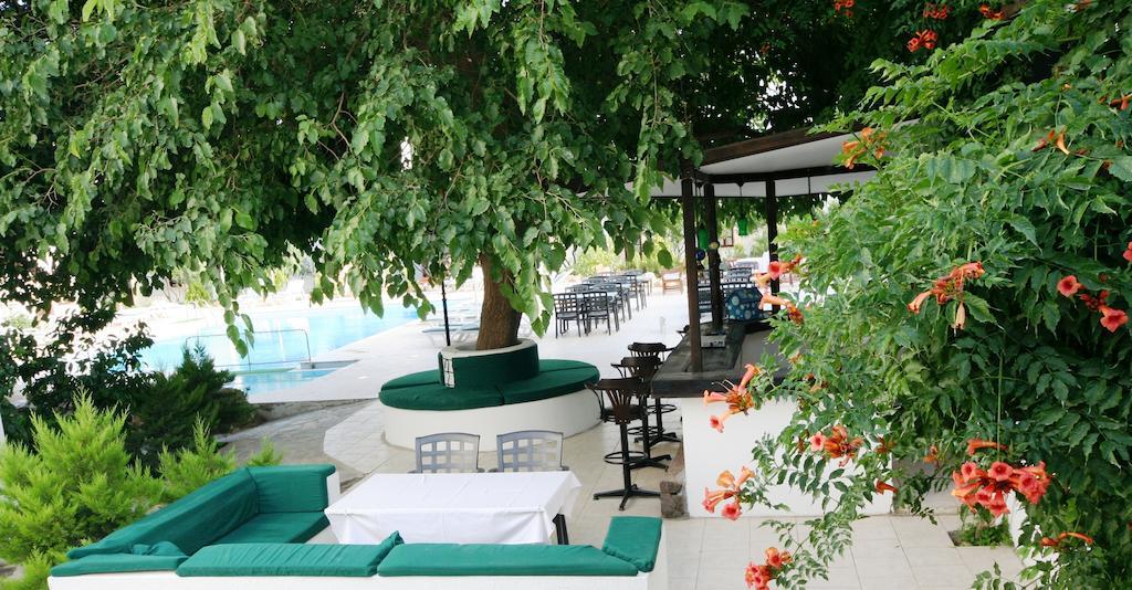 Safir Hotel Bitez Esterno foto