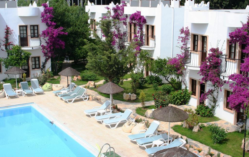 Safir Hotel Bitez Esterno foto