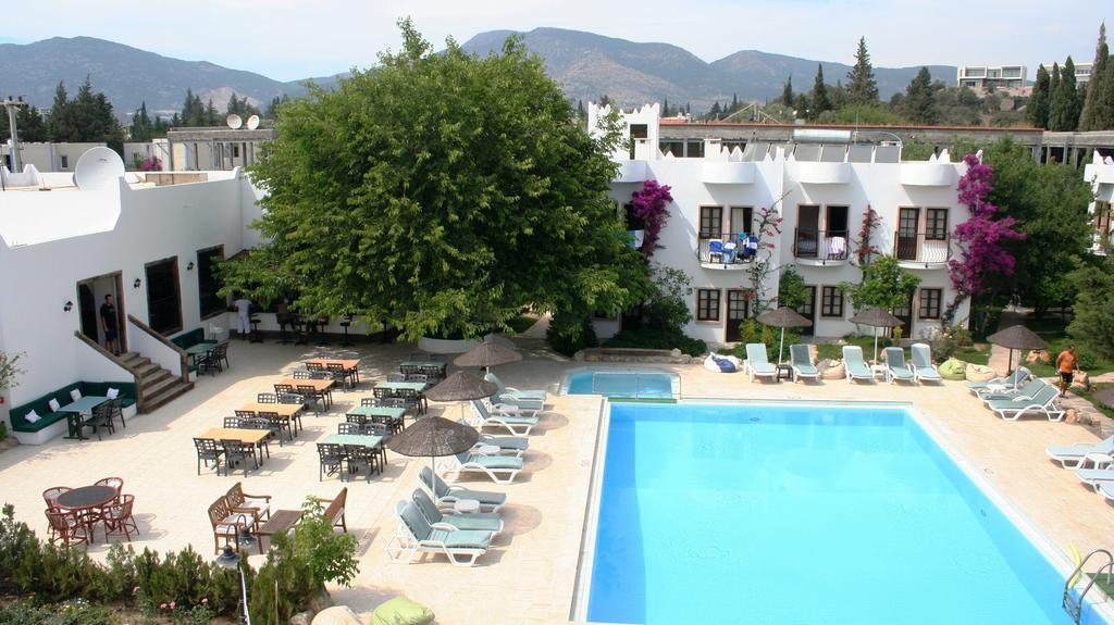 Safir Hotel Bitez Esterno foto